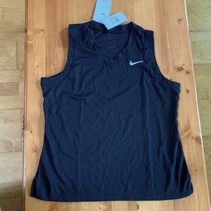 Women’s Nike shirt